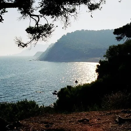 Le Mazet Hébergement de vacances