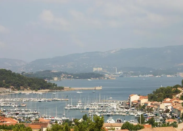 Nyaraló Le Mazet Saint-Mandrier-sur-Mer